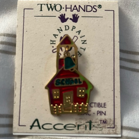 Two-Hands Accent collectible pin 3D Schoolhouse Brooch - Picture 1 of 5